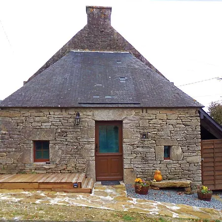 Studio ALYA, micro-maison en campagne de Lizio Extérieur photo