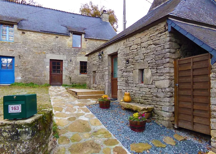 Studio ALYA, micro-maison en campagne de Lizio