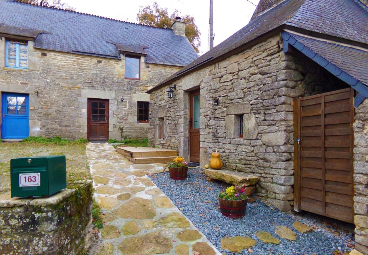 Hébergement de vacances Alya, Micro-maison En Campagne De Lizio